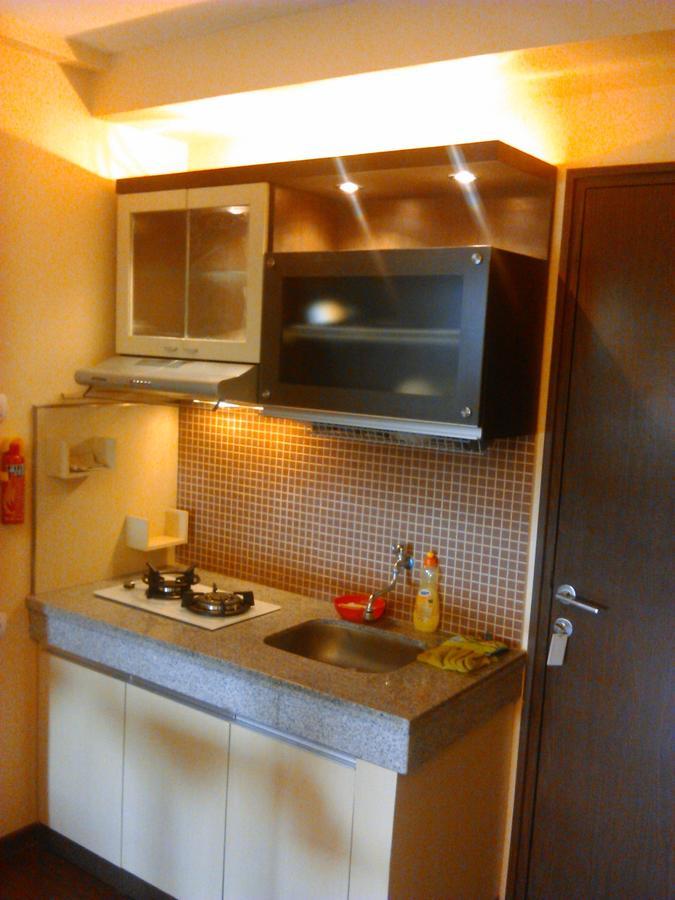 Apartment The Suites Metro By Yudis Бандунг Номер фото